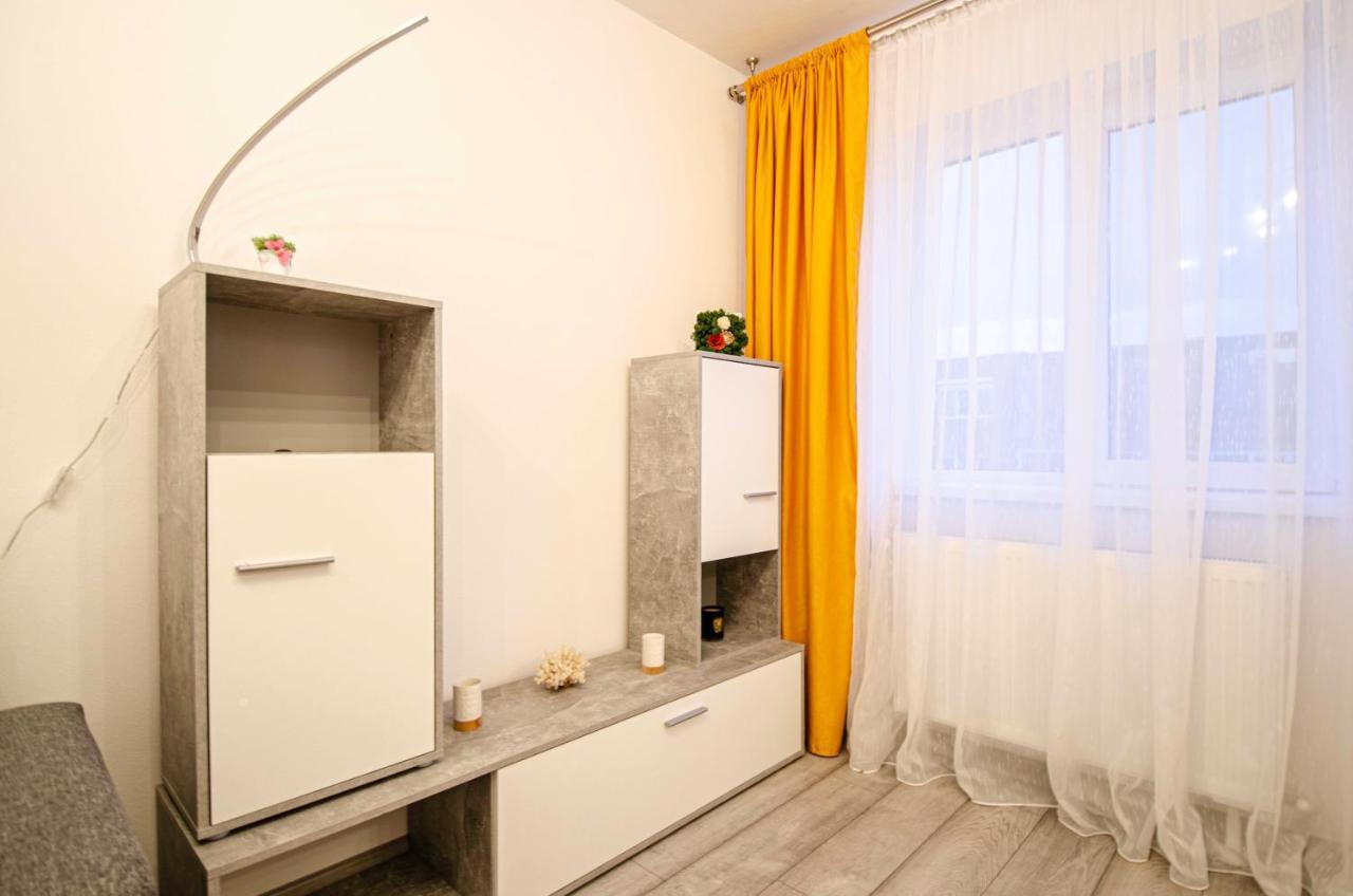 Miha modern&central apartament Arad Luaran gambar